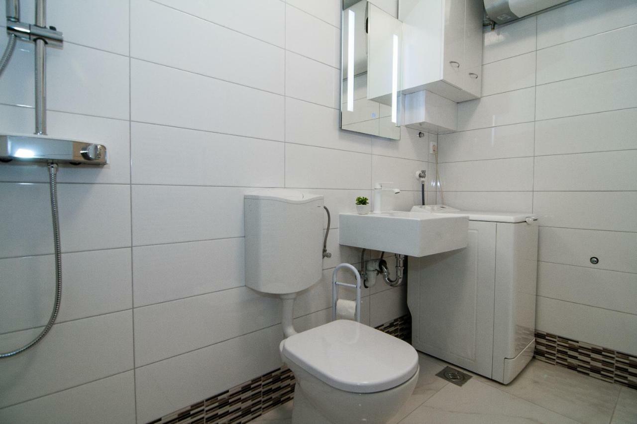 New Renovated Apartment 15 Min From Beach On Foot Πούλα Εξωτερικό φωτογραφία